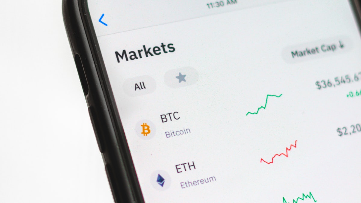 Il nuovo regime fiscale rende cruciale distinguere le diverse tipologie di cripto-attività. (Immagine illustrativa)